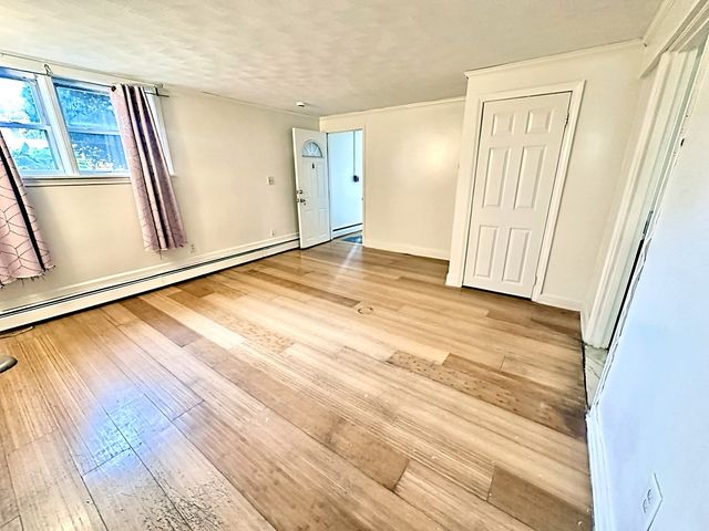 623 Cummins Hwy B, Boston, MA 02136
