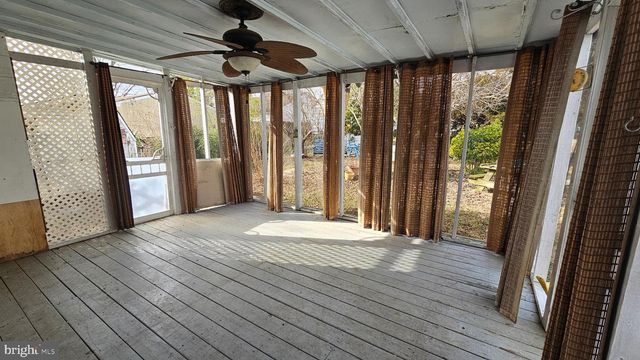 14 BOSTON PL, New Castle, DE 19720