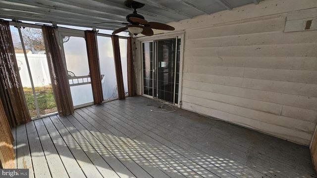 14 BOSTON PL, New Castle, DE 19720