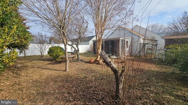 14 BOSTON PL, New Castle, DE 19720