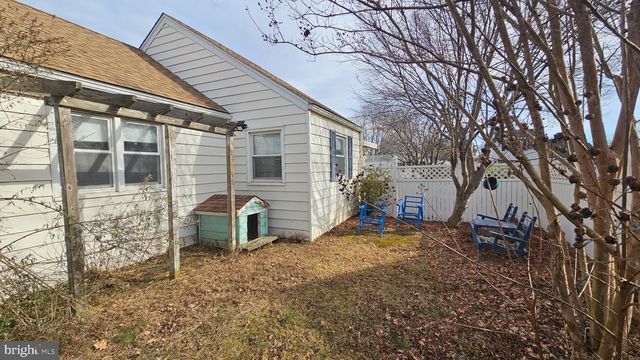 14 BOSTON PL, New Castle, DE 19720