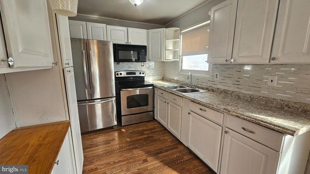 14 BOSTON PL, New Castle, DE 19720