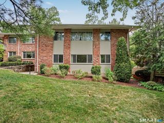 18 Southport Woods Drive 18, Fairfield, CT 06890