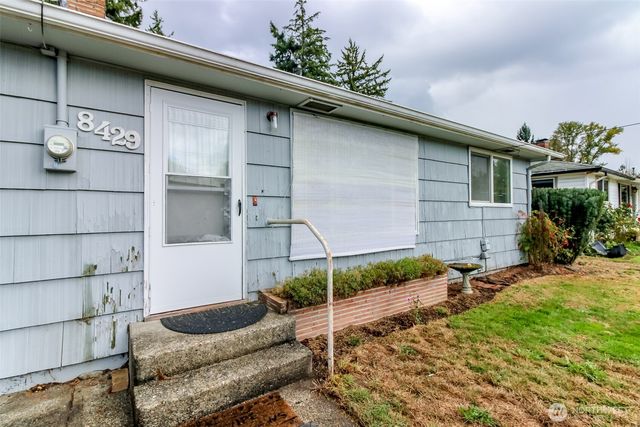 8429 East E Street, Tacoma, WA 98445