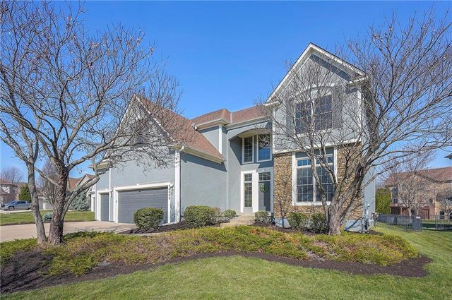 14666 S Bond Street, Olathe, KS 66062