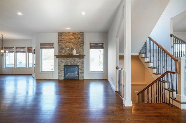 14666 S Bond Street, Olathe, KS 66062