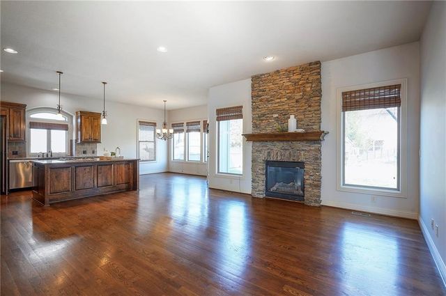 14666 S Bond Street, Olathe, KS 66062