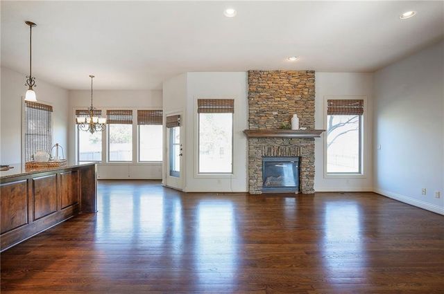 14666 S Bond Street, Olathe, KS 66062