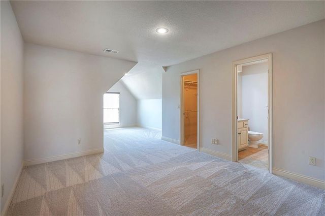 14666 S Bond Street, Olathe, KS 66062