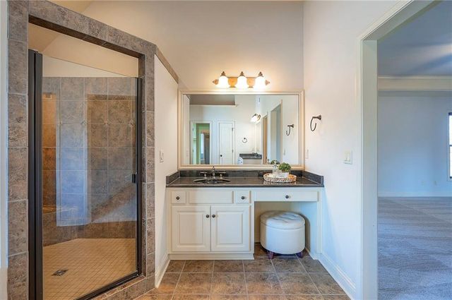 14666 S Bond Street, Olathe, KS 66062