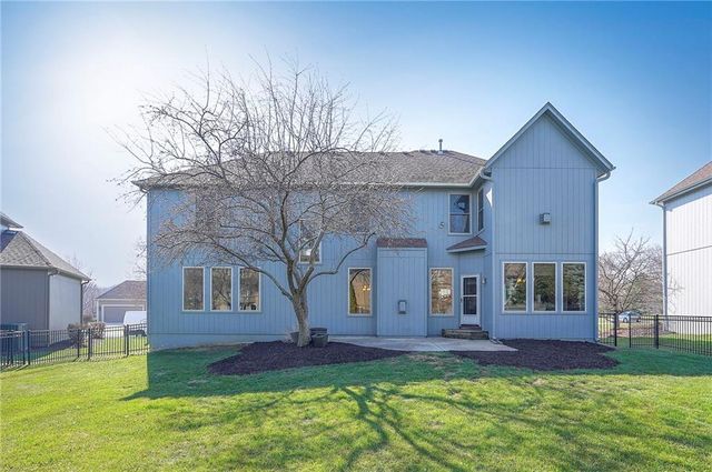 14666 S Bond Street, Olathe, KS 66062