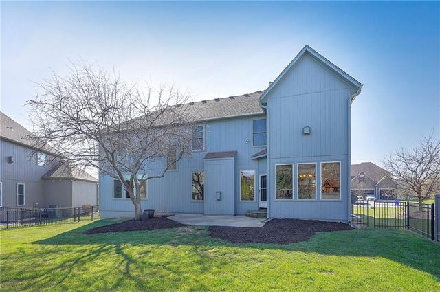 14666 S Bond Street, Olathe, KS 66062