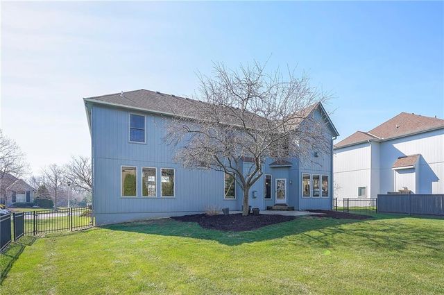 14666 S Bond Street, Olathe, KS 66062