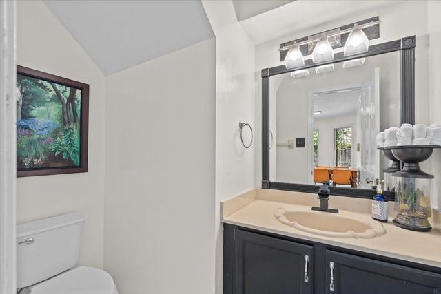 2442 NETHERHALL CV, Germantown, TN 38139