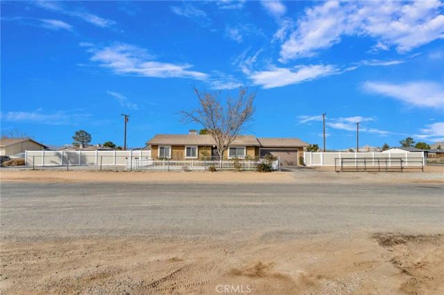 16654 Pawnee, Apple Valley, CA 92307