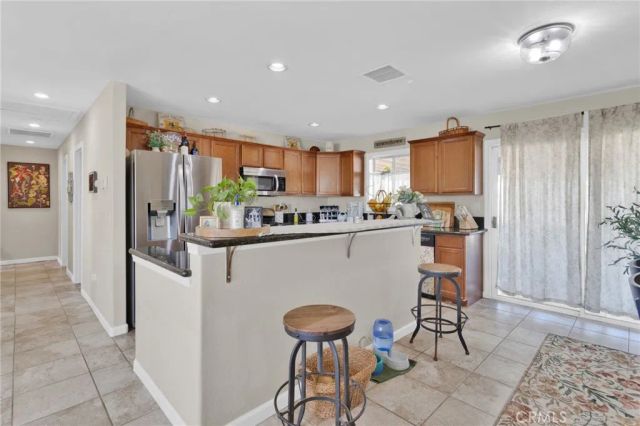 16654 Pawnee, Apple Valley, CA 92307