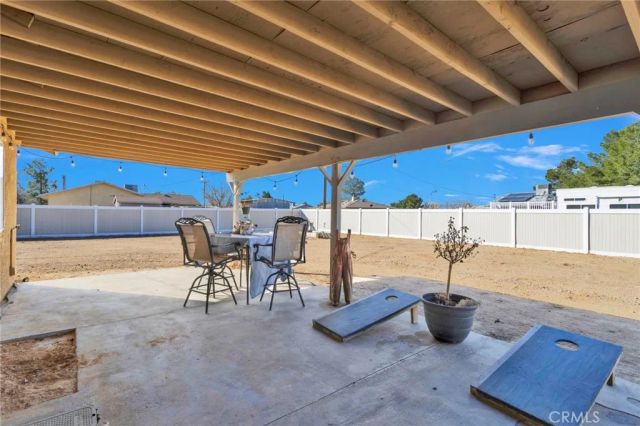 16654 Pawnee, Apple Valley, CA 92307