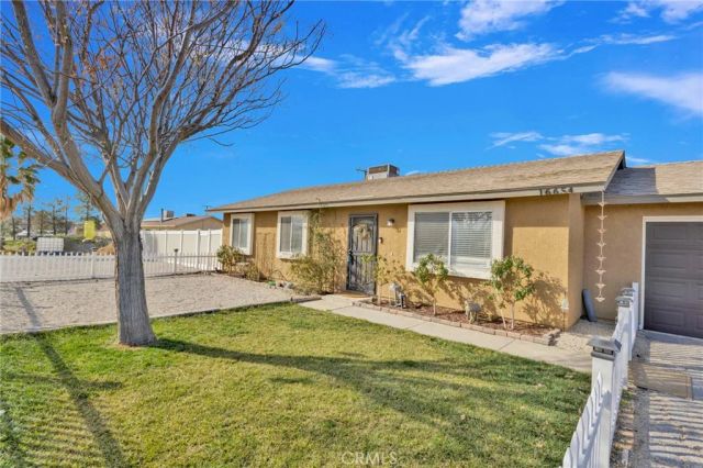 16654 Pawnee, Apple Valley, CA 92307