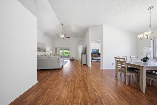 4084 CAPLAND AVENUE, Clermont, FL 34711