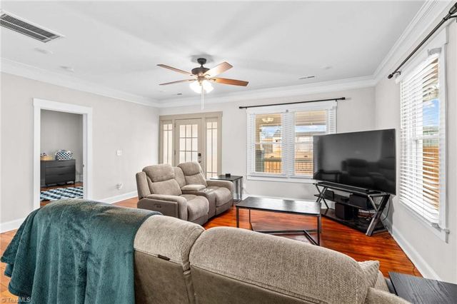 705 W 5th Avenue, Lexington, NC 27292