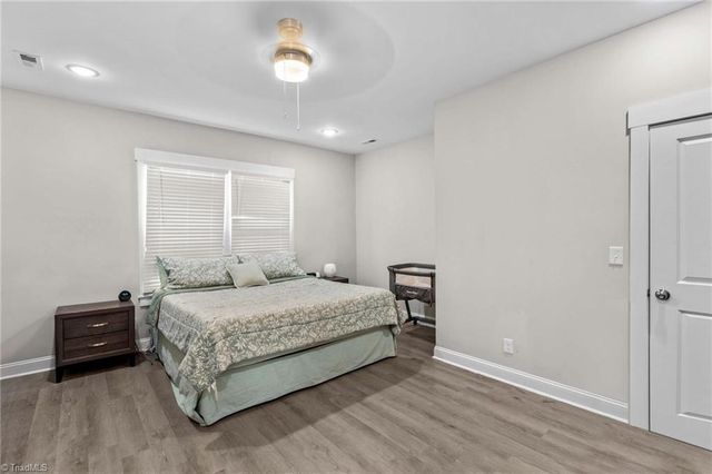 705 W 5th Avenue, Lexington, NC 27292