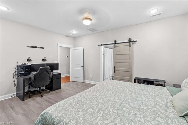 705 W 5th Avenue, Lexington, NC 27292