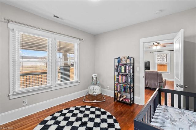 705 W 5th Avenue, Lexington, NC 27292