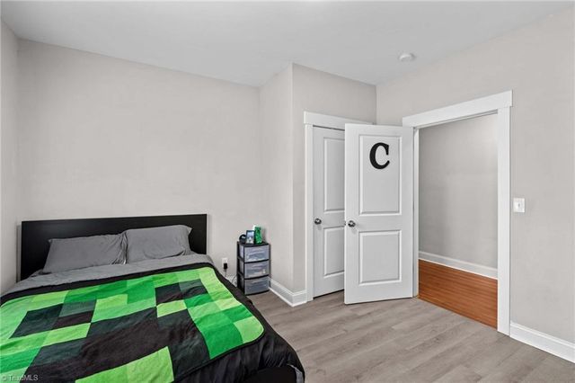 705 W 5th Avenue, Lexington, NC 27292