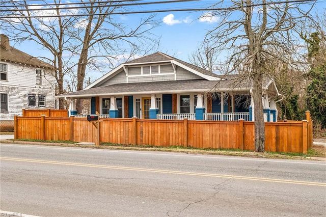 705 W 5th Avenue, Lexington, NC 27292