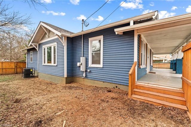 705 W 5th Avenue, Lexington, NC 27292