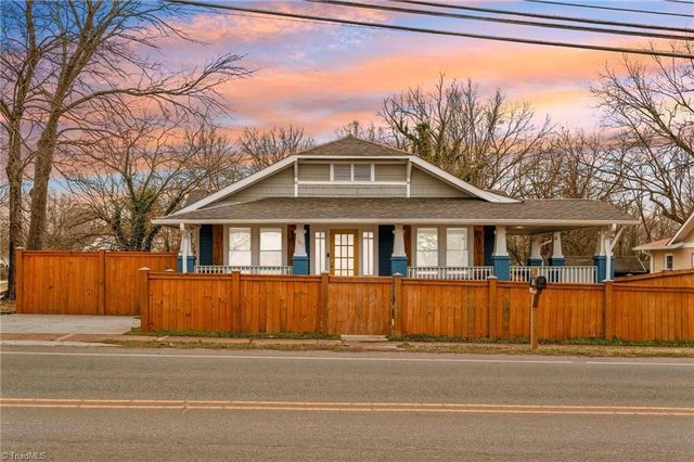 705 W 5th Avenue, Lexington, NC 27292