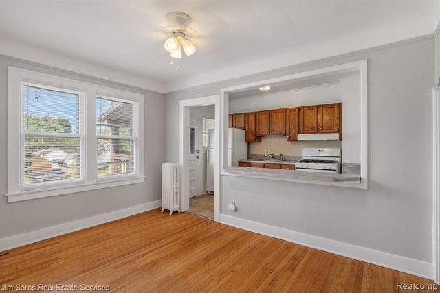 1300 Maryland, Grosse Pointe Park, MI 48230