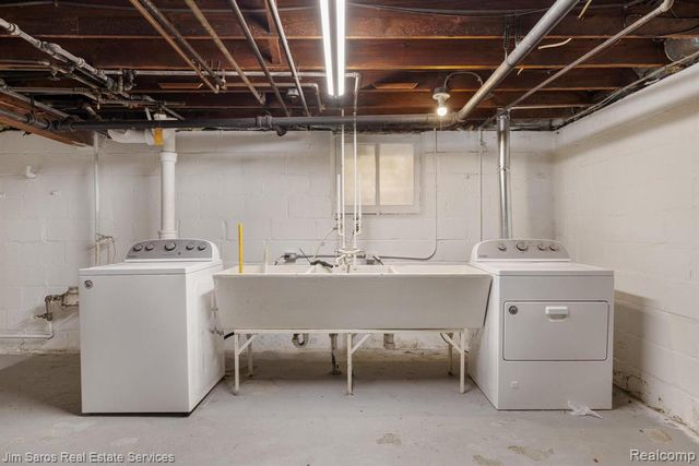 1300 Maryland, Grosse Pointe Park, MI 48230