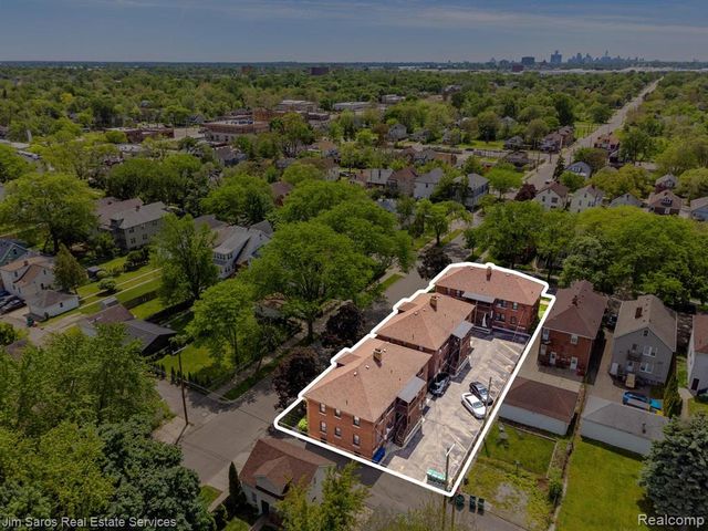 1300 Maryland, Grosse Pointe Park, MI 48230