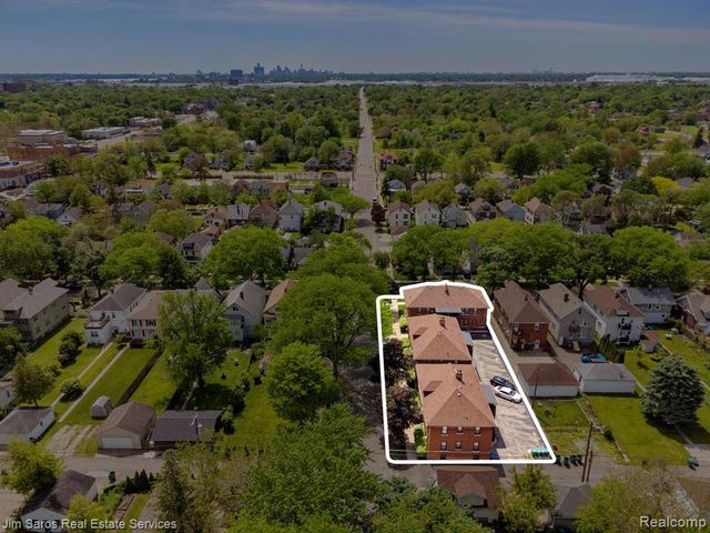1300 Maryland, Grosse Pointe Park, MI 48230