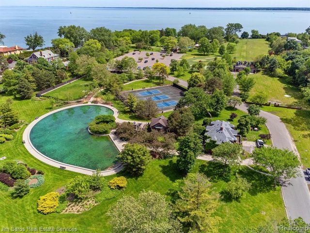1300 Maryland, Grosse Pointe Park, MI 48230