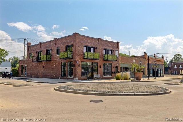 1300 Maryland, Grosse Pointe Park, MI 48230