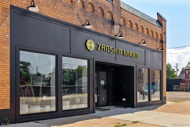 1300 Maryland, Grosse Pointe Park, MI 48230