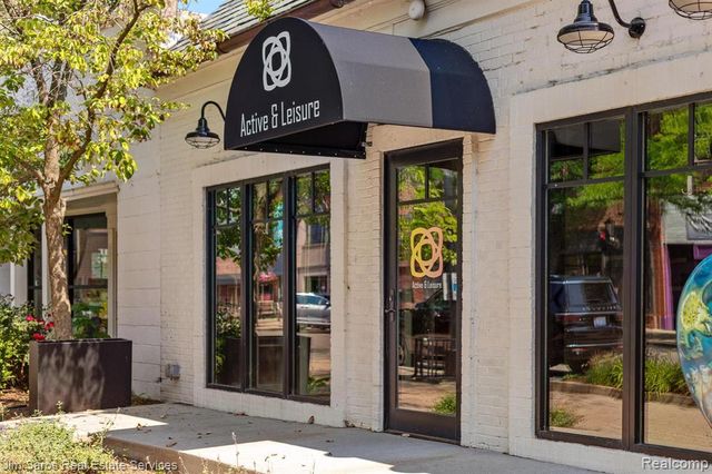 1300 Maryland, Grosse Pointe Park, MI 48230