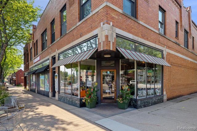 1300 Maryland, Grosse Pointe Park, MI 48230