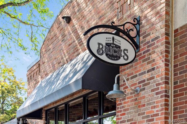 1300 Maryland, Grosse Pointe Park, MI 48230