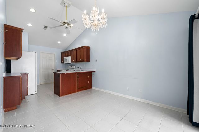 6224 River Pointe Dr, Louisville, KY 40258