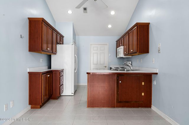 6224 River Pointe Dr, Louisville, KY 40258