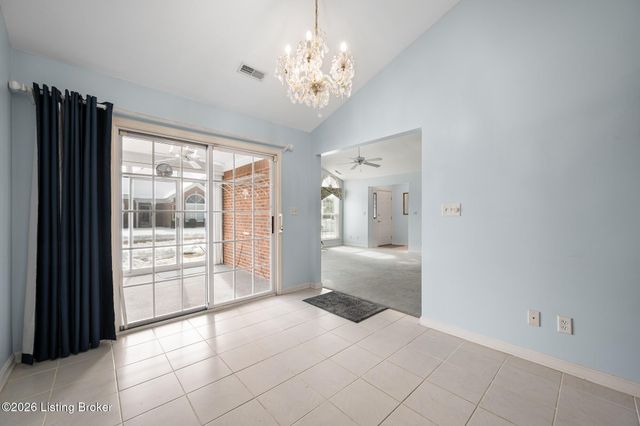 6224 River Pointe Dr, Louisville, KY 40258