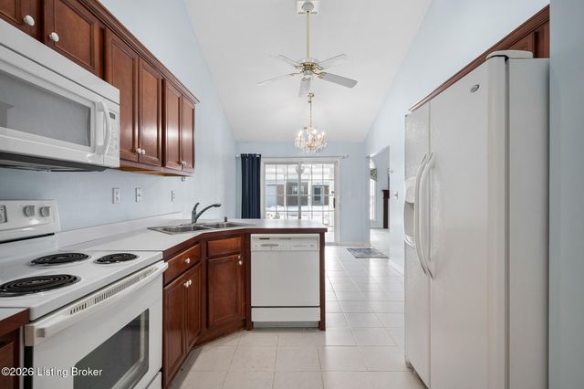 6224 River Pointe Dr, Louisville, KY 40258