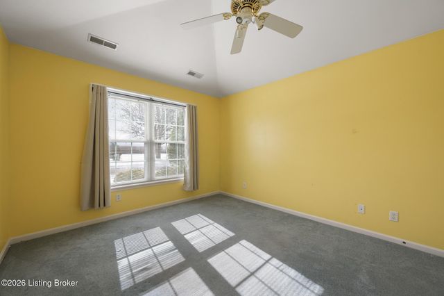 6224 River Pointe Dr, Louisville, KY 40258