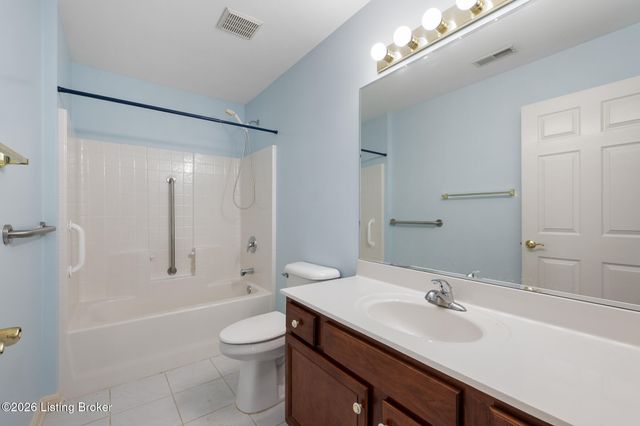 6224 River Pointe Dr, Louisville, KY 40258