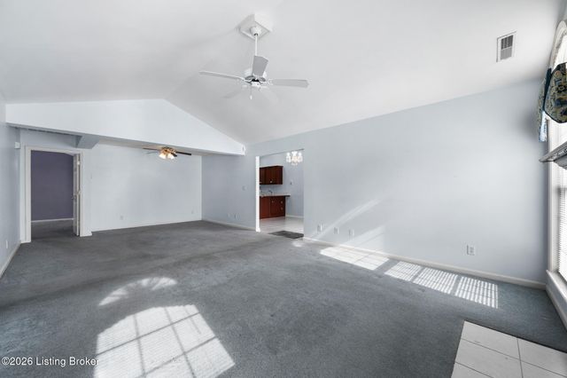 6224 River Pointe Dr, Louisville, KY 40258