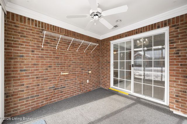 6224 River Pointe Dr, Louisville, KY 40258