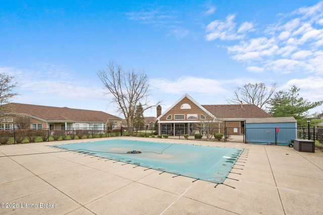 6224 River Pointe Dr, Louisville, KY 40258